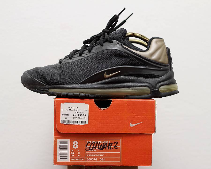 air max deluxe black air max deluxe black